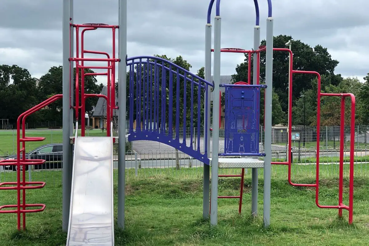 Metal red and purple climbing frame