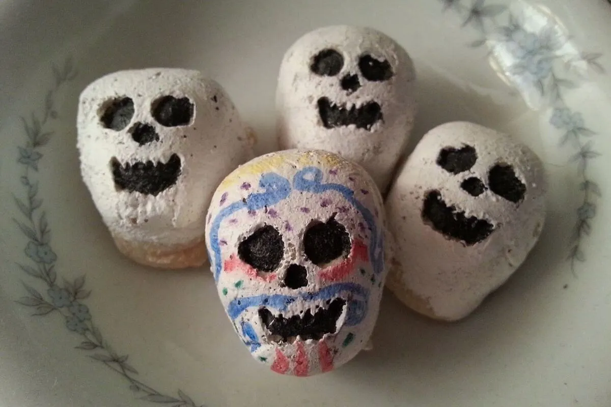 Halloween rocks that have been painted