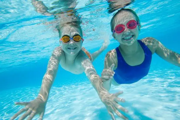 swimming-classes-for-kids-in-hampshire-things-to-do-in-hampshire-with